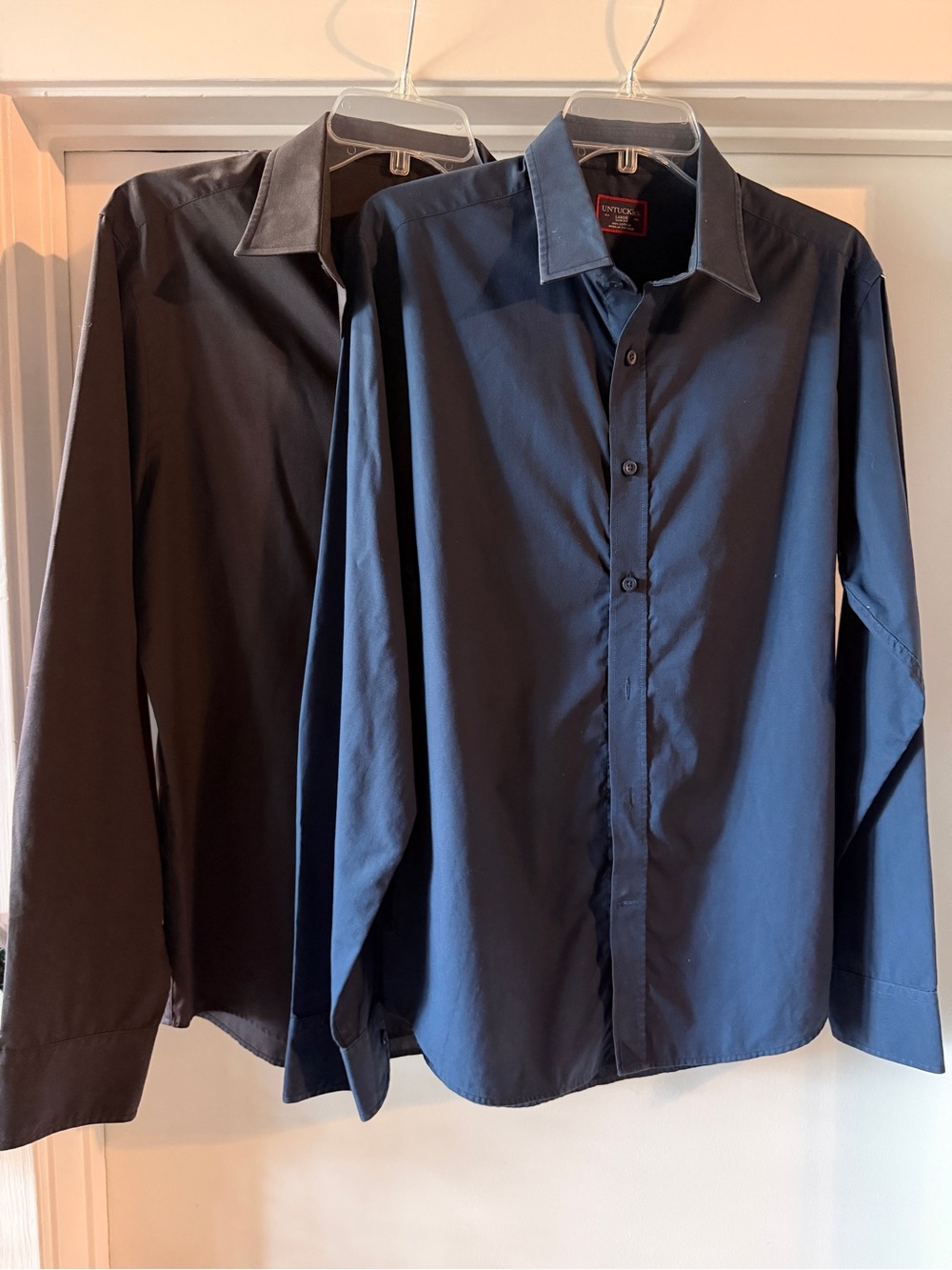 UNTUCKit Slim Fit Dress Shirts - Navy and Black. Size L
